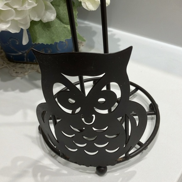 Cute Owl Brown Metal Paper Towel Holder - Picture 2 of 5